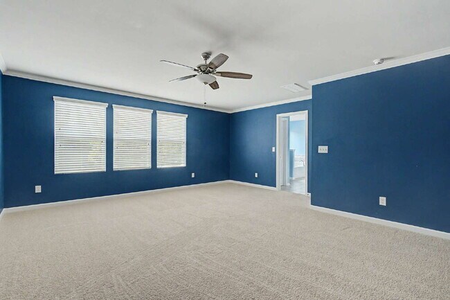 Building Photo - 5-Bedroom Home w/ Fenced-in BackYard in Knightdale