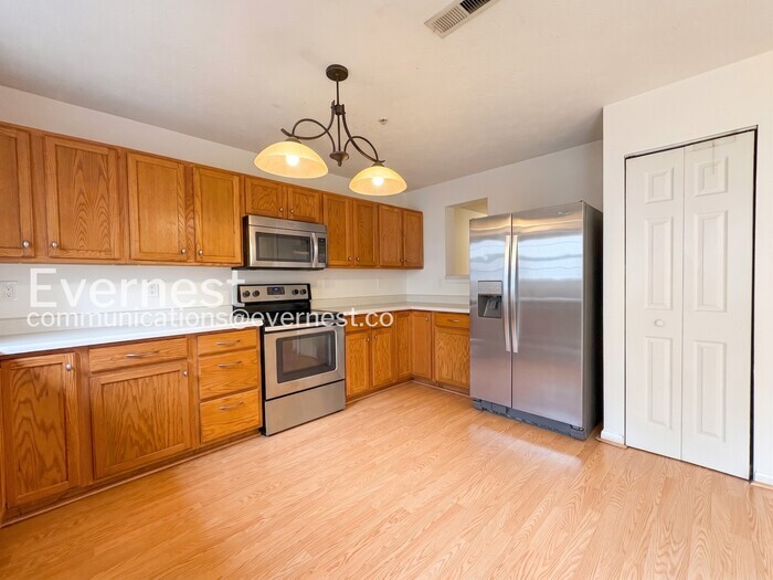 Building Photo - 6504 Tapwood Ct
