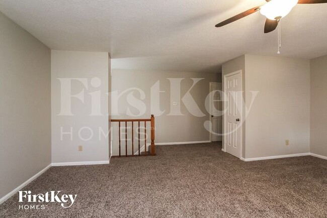 Building Photo - 30 Sylvan Forest Dr