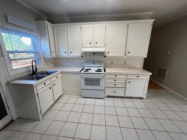 Building Photo - 10 Willow Lane - Unit A in Elgin, SC