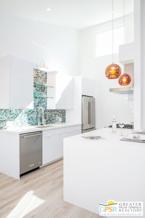 Building Photo - 717 Orlando Ave