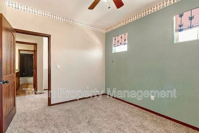 Building Photo - 1205 Don Francisco Pl NW