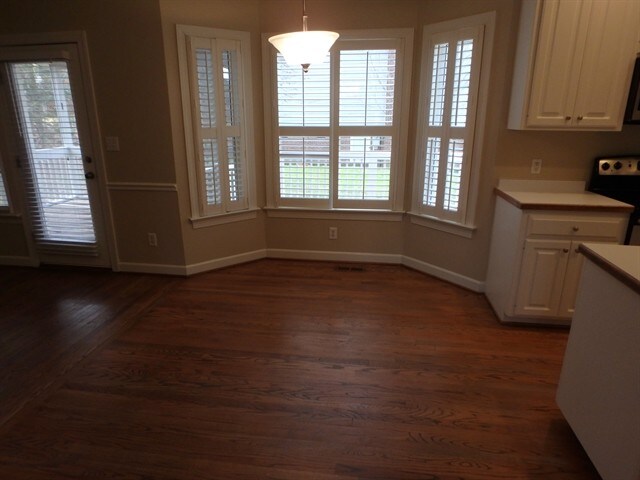 Building Photo - 901 Birkdale Dr