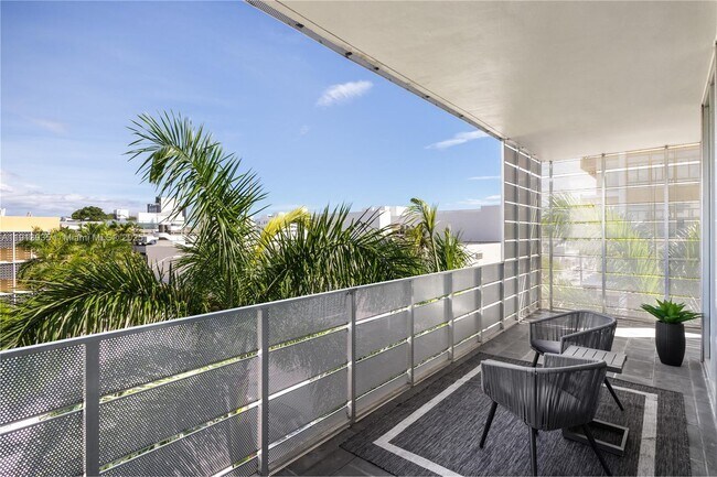 Building Photo - 1700 Meridian Ave