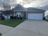 Building Photo - 823 Saucer Ct