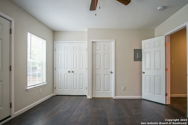 Building Photo - 303 Victor St