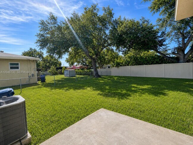 Building Photo - 1855 NW 93rd Terrace