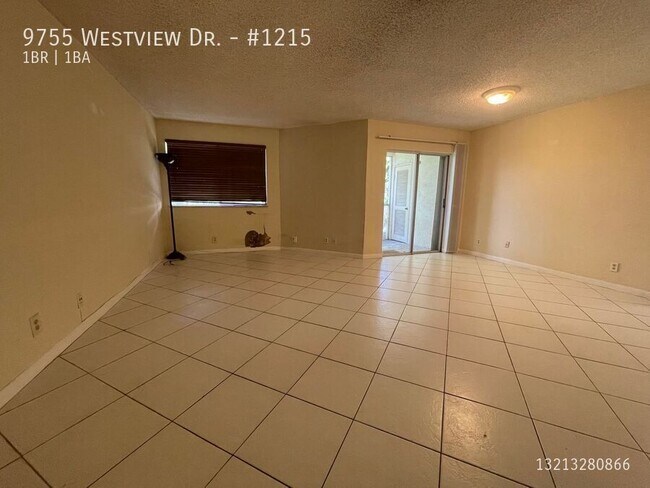 Building Photo - 9755 Westview Dr