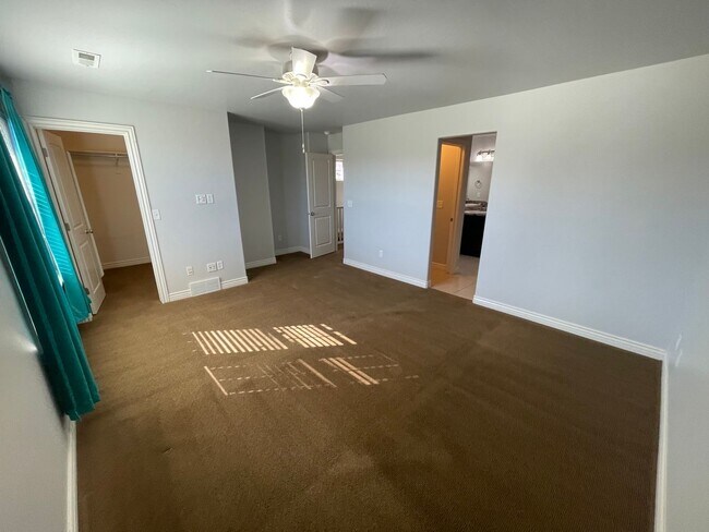 Building Photo - Beautiful 5 Bedroom Home in Daybreak