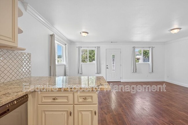 Building Photo - 1218 N Olive St