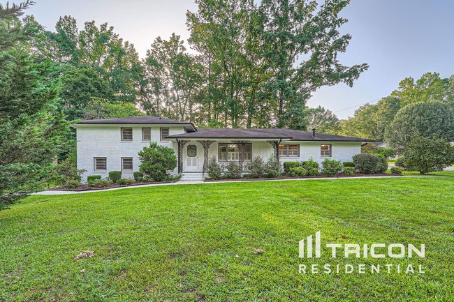 Building Photo - 4142 Pine Valley Dr