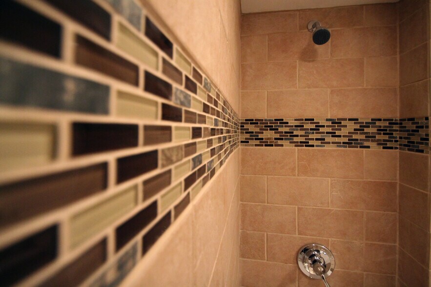 Building Photo - 9340 Oakland Ave S