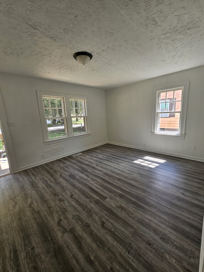 Building Photo - 1625 Walton St