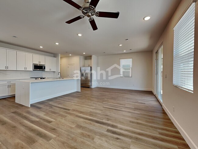 Building Photo - 6495 Aspen Mountain Ave