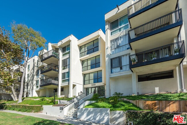 Building Photo - 1340 S Beverly Glen Blvd