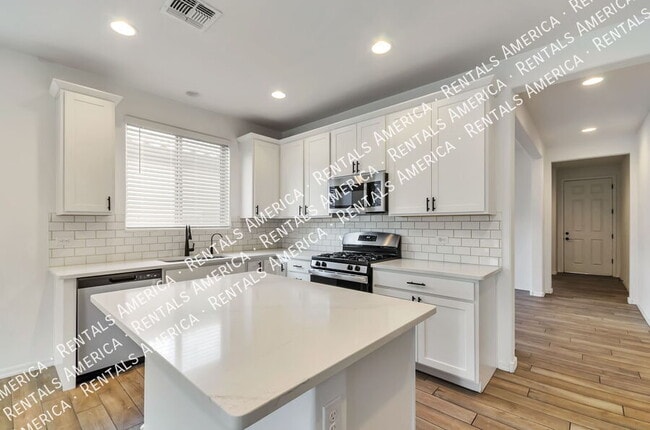 Building Photo - 6642 E Via Arroyo Largo