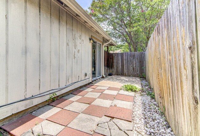 Building Photo - 12220 Tyson Cove