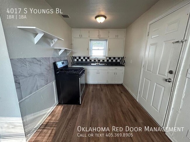 Building Photo - 4017 S Youngs Blvd