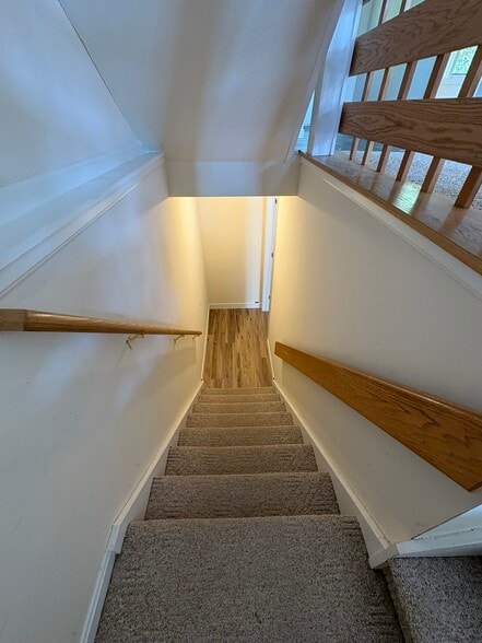Building Photo - N1 Stonehedge Dr