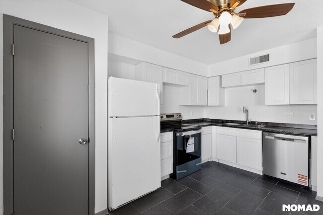 Building Photo - Charming 2BR 4plex in Albuquerque