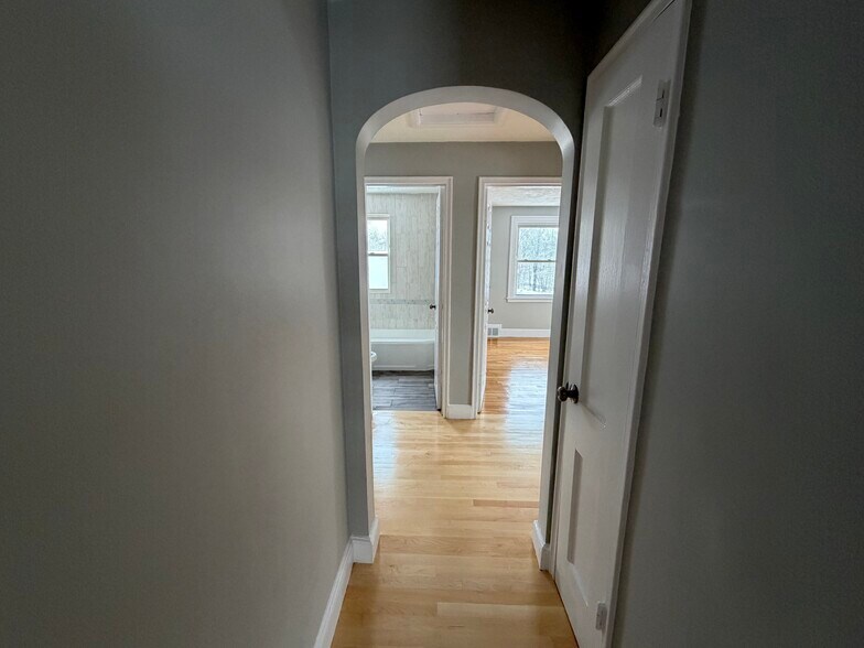 Building Photo - 3 Mamelon Cir