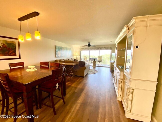 Building Photo - 732 Bayside Dr