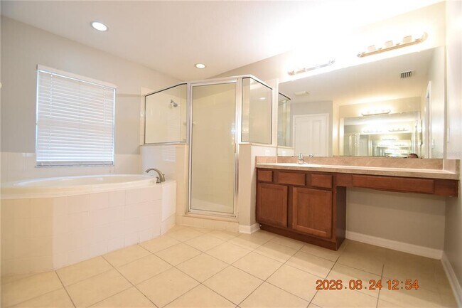 Building Photo - 11405 Flora Springs Dr