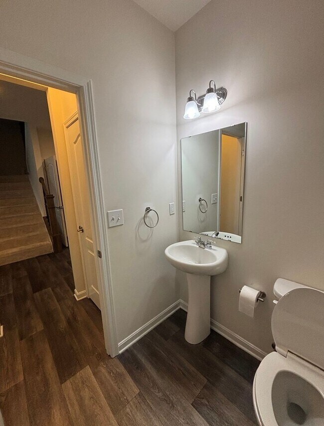 Building Photo - 3BR/2.5BA Home for Rent in Eastwood for Re...