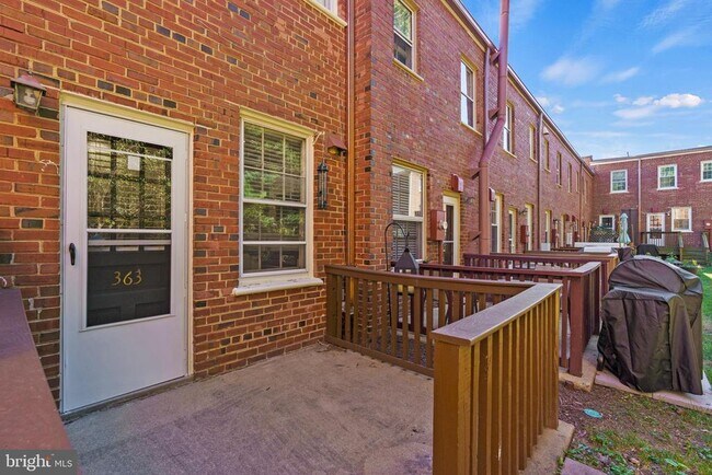 Building Photo - 1300 S Cleveland St