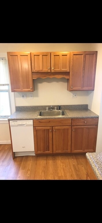 Building Photo - 74 Brock St