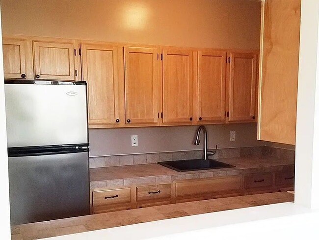 Building Photo - "Charming 2-Bedroom Oasis in the Heart of Brooklyn – Your Perfect Urban Retreat!"