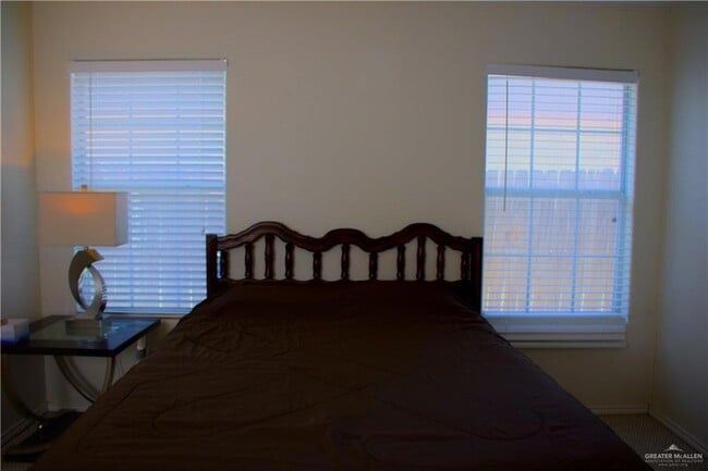 Building Photo - 2903 Sabrina Dr