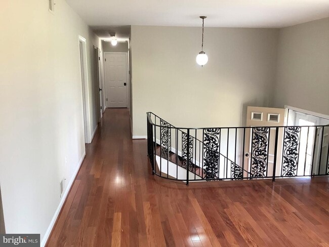 Building Photo - 9300 Southmoor Ct