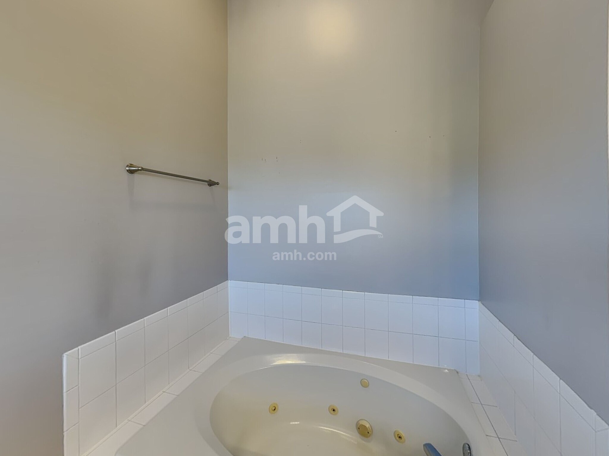 Building Photo - 411 Dover Ct N