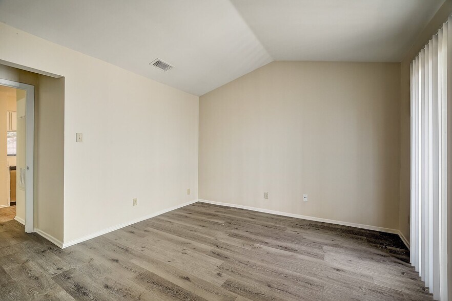 Building Photo - 8615 Rockwood Ln