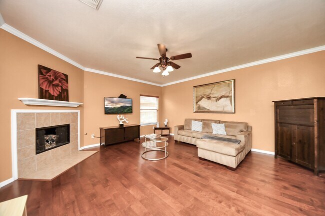 Building Photo - 8614 Riverbend Canyon Ln