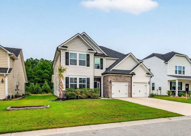 Building Photo - Modern Living in Summerville
