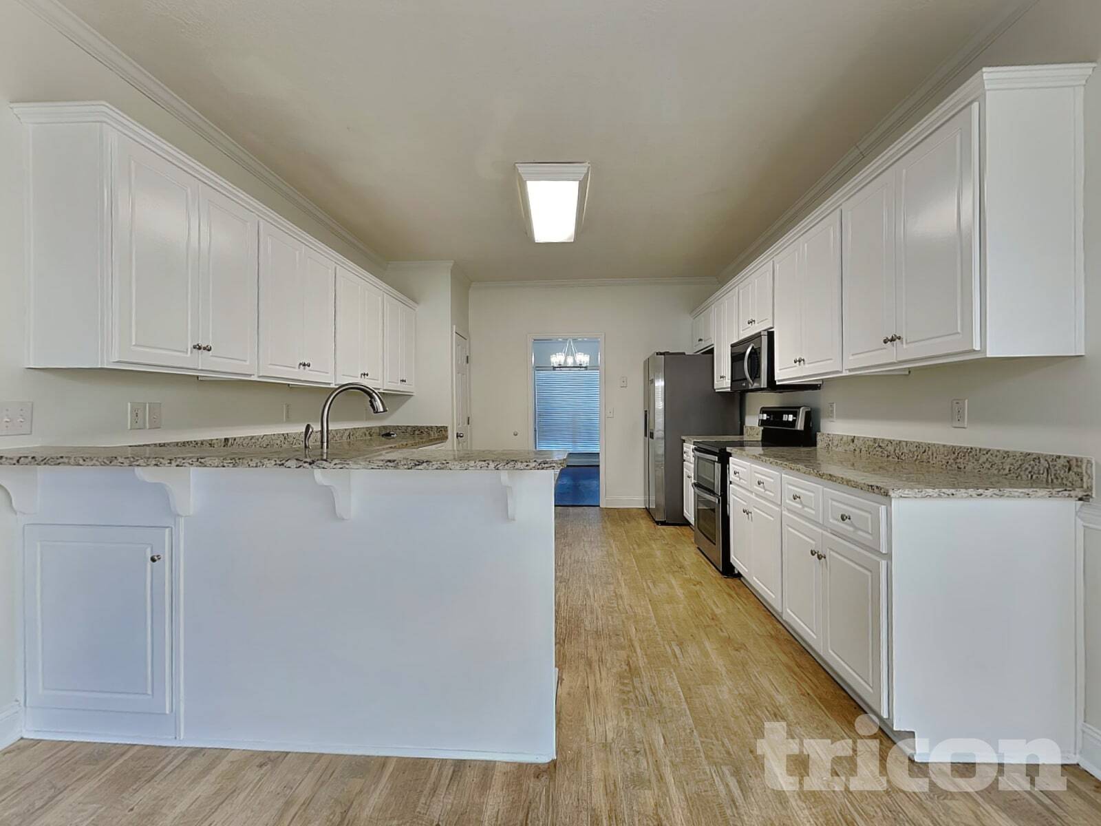 Building Photo - 4884 Somerset Dr