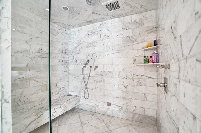 Extra Large shower in main bath - 841 N Crescent Heights Blvd