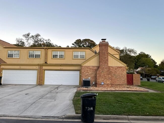 Building Photo - Great condo in great location