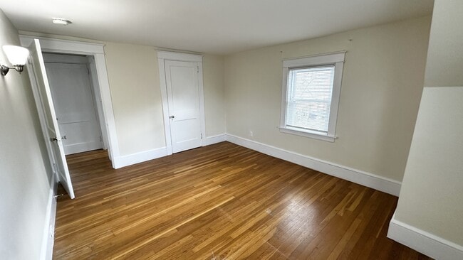 Building Photo - 24 Stone St