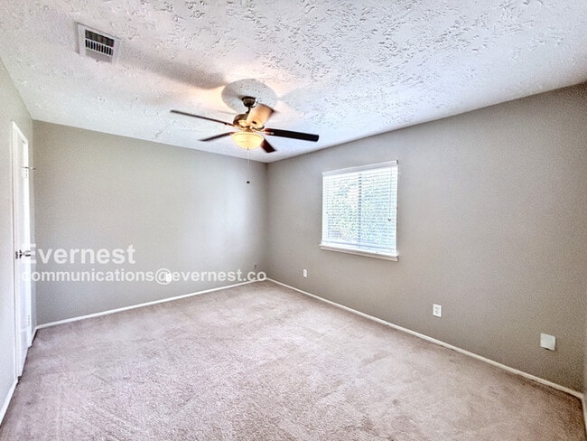 Building Photo - 14815 Wind Cave Ln