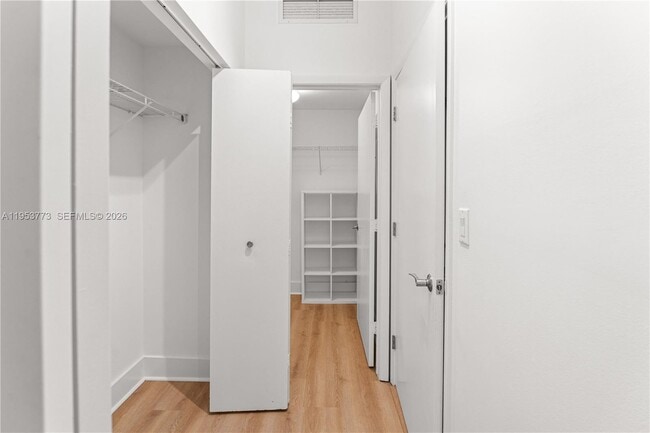 Building Photo - 90 SW 3rd St