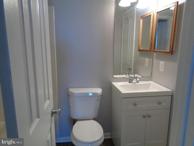 Building Photo - 612 Kittendale Cir