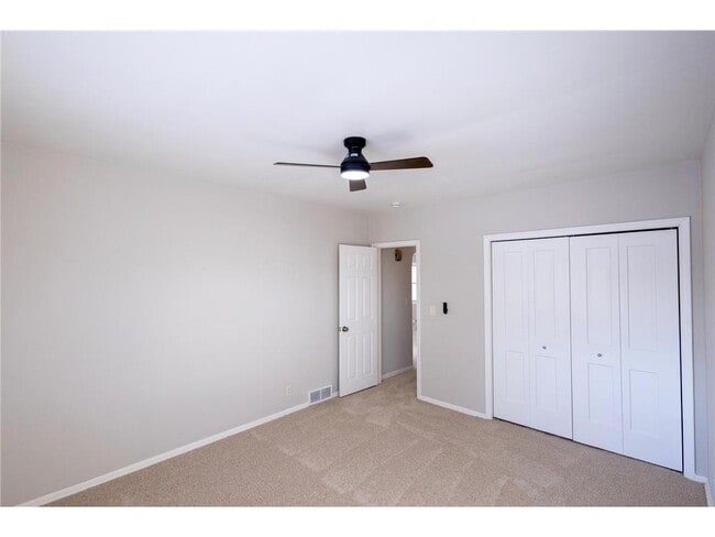 Building Photo - 118 13th Ave S