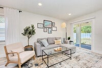 Building Photo - 8 Bay Acres Ave