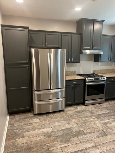 Building Photo - 37435 Paseo Tulipa