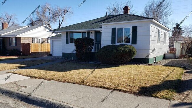Building Photo - Old Southwest Reno home 3 Bed 2 Bath 1 car...