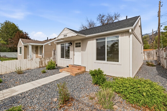 Building Photo - 3022 Jefferson Ave