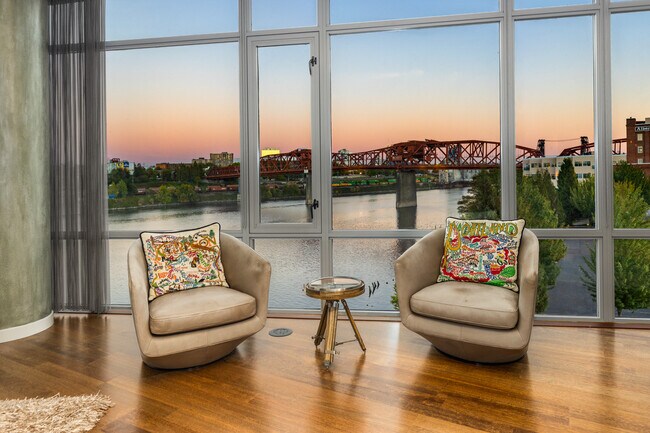 Building Photo - 1260 NW Naito Pky